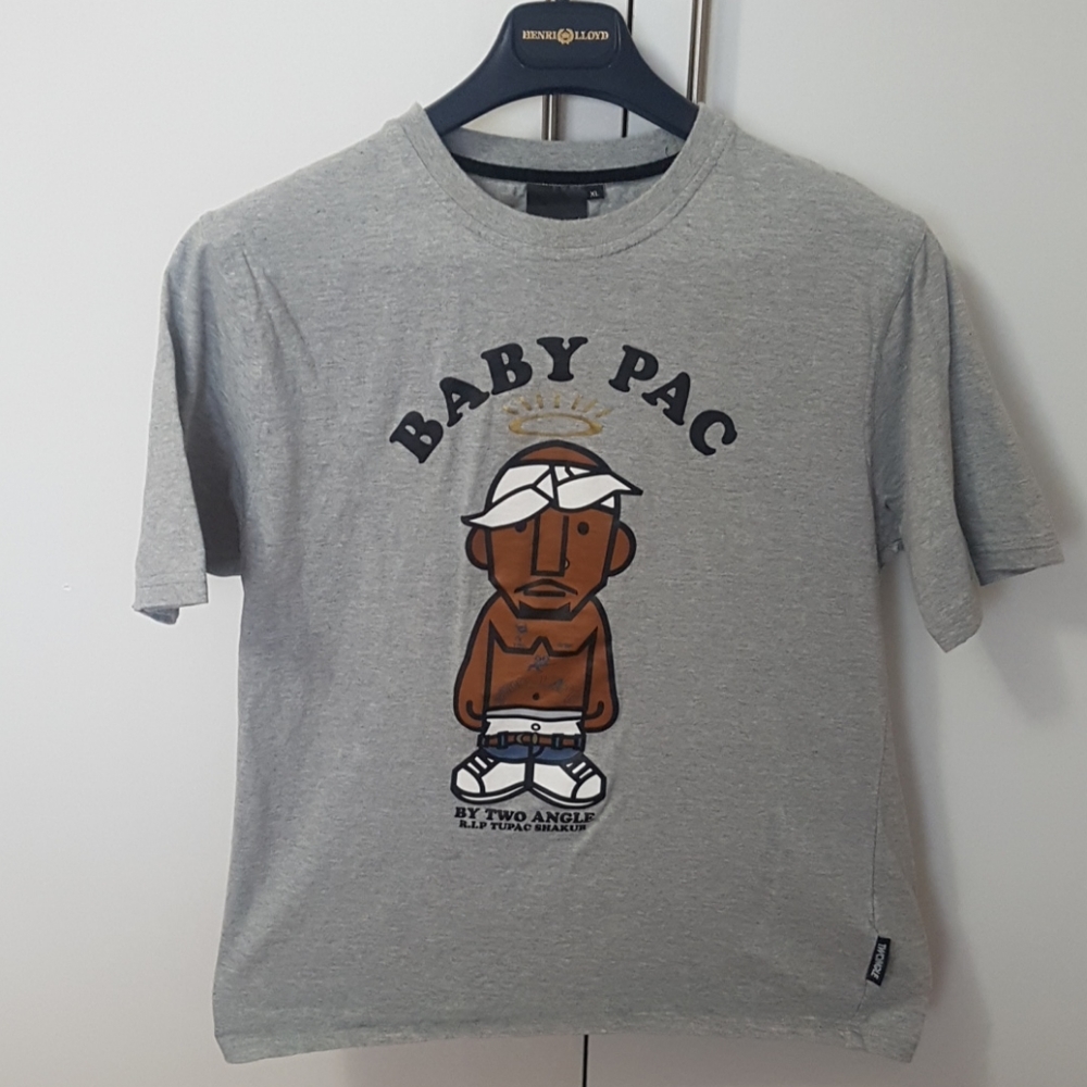 Men's t-shirt ( gently used )